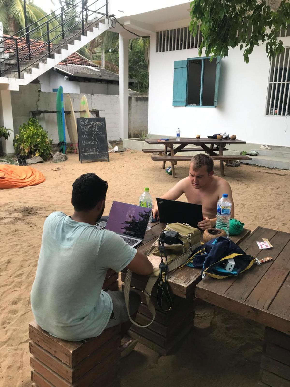 Hangover Hostels Arugam Kudah Eksteriør bilde